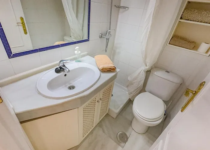 Barbara F Beach-apartment With Terrace And 180º Sea View 科尼尔-德拉弗龙特拉